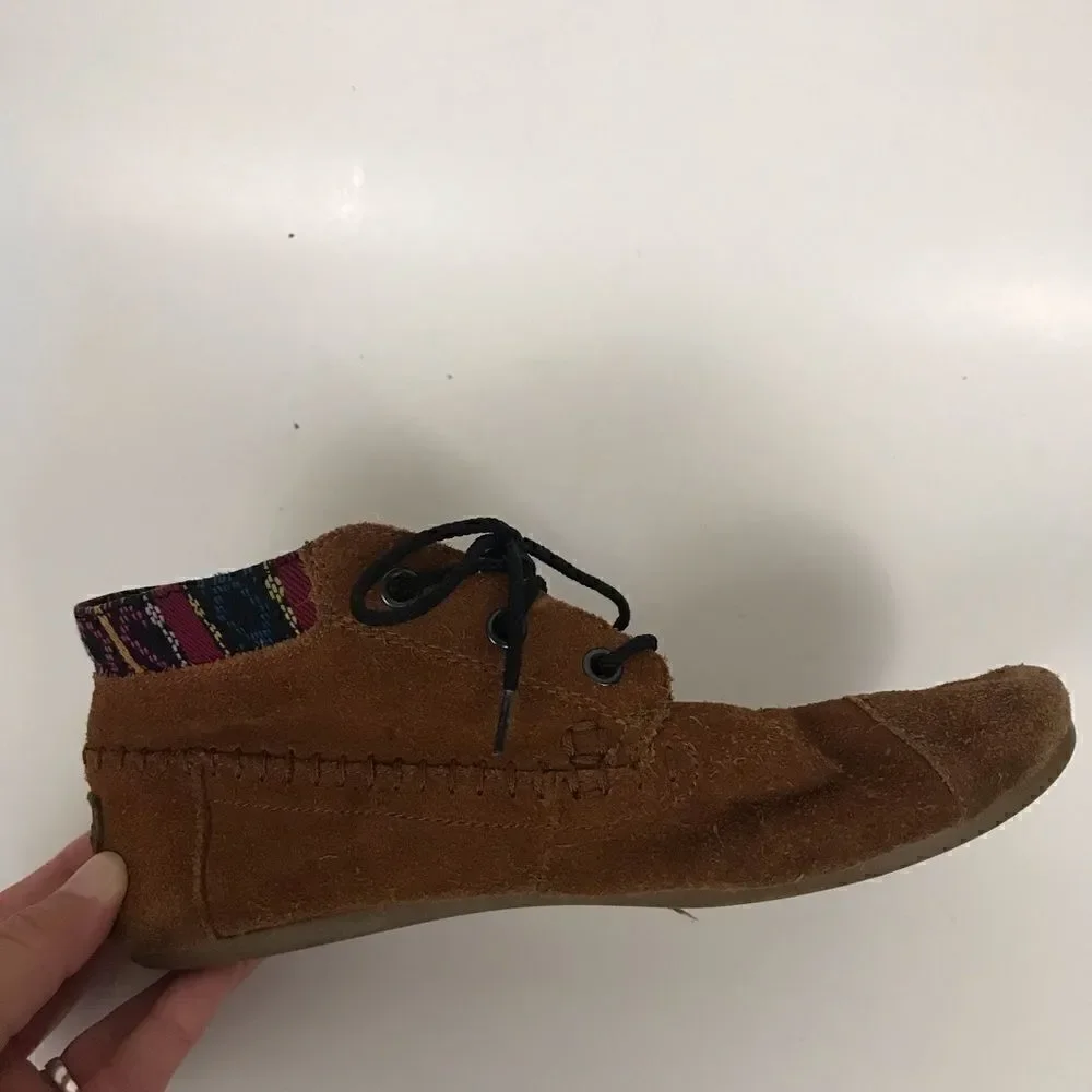 Toms Faux suede lace up moccasins - Picture 4 of 8